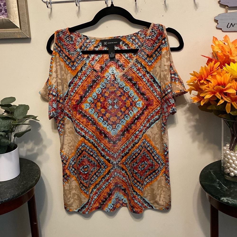 I-N-C International Concept Pullover Cold Shoulder Sheer Blouse Sz Med. Sequins.